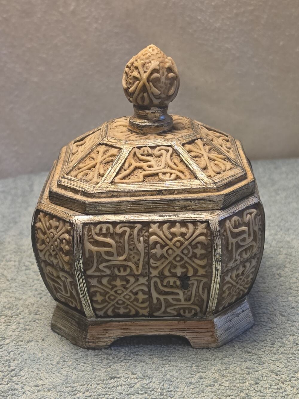 Vintage Dezine Celtic Trinket Box 47418 Resin Octagon Faux Ivory Silver Jewelry